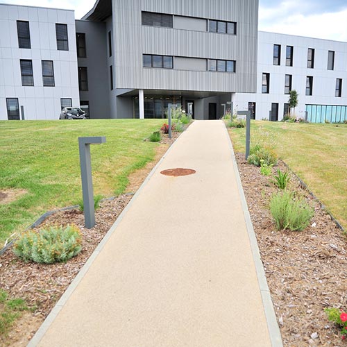 Création d'allée en béton, exemple près de Gétigné