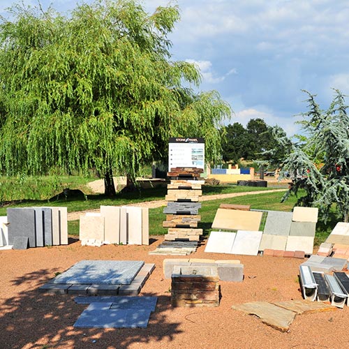 Exposition de matériau pour paysagiste à Gétigné