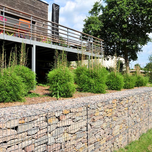 Mur de soutenement gabion et plantation d'arbustes près de Clisson