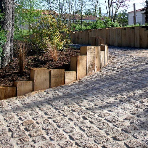 Allée pentue en pavés de granit près de Nantes