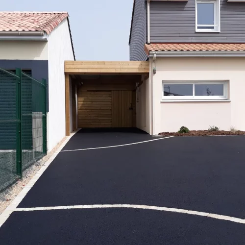 abris-entre-deux-maisons