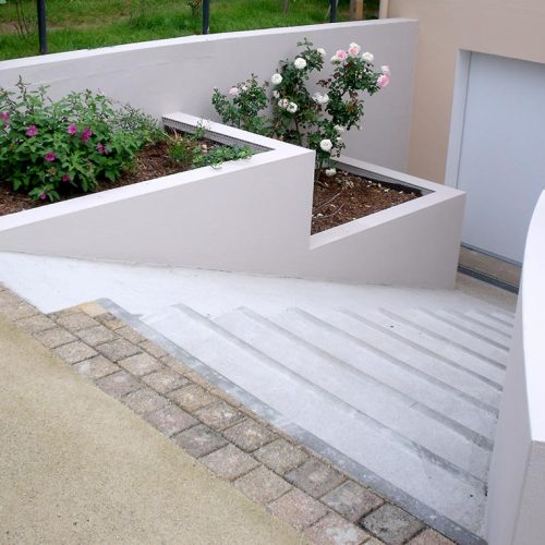 jardinieres_beton_escalier