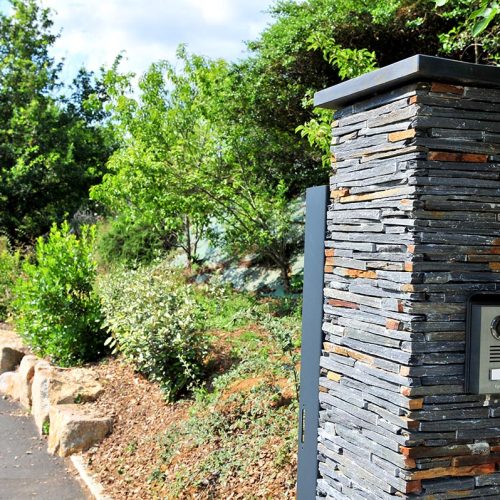 pilier_parement_pierre